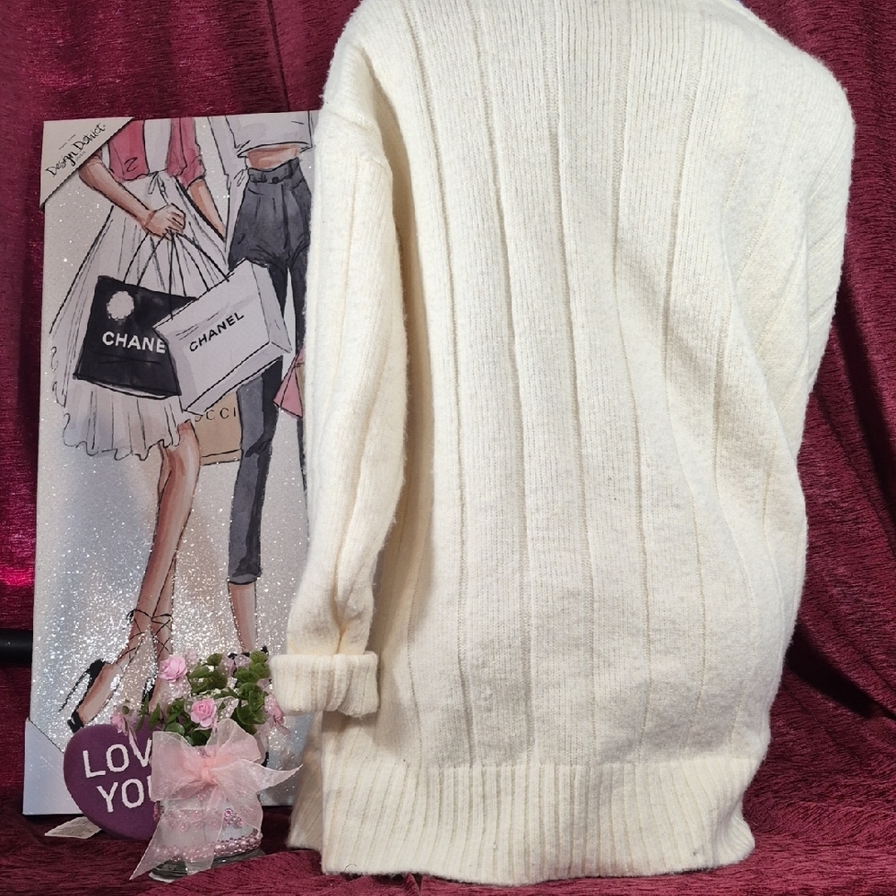 VICTORIA'S SECRET Cream Cable-Knit Cardigan with Blue Stripe and 'P' Patch NWT - Picture 6 of 7